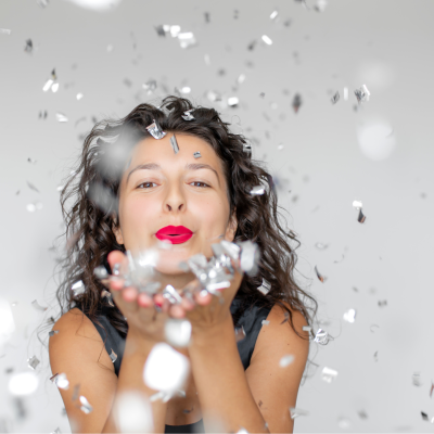 Τι να φορέσεις στα γενέθλιά σου όταν κλείνεις τα 40;  Styling Tips για να είσαι ακόμη πιο λαμπερή