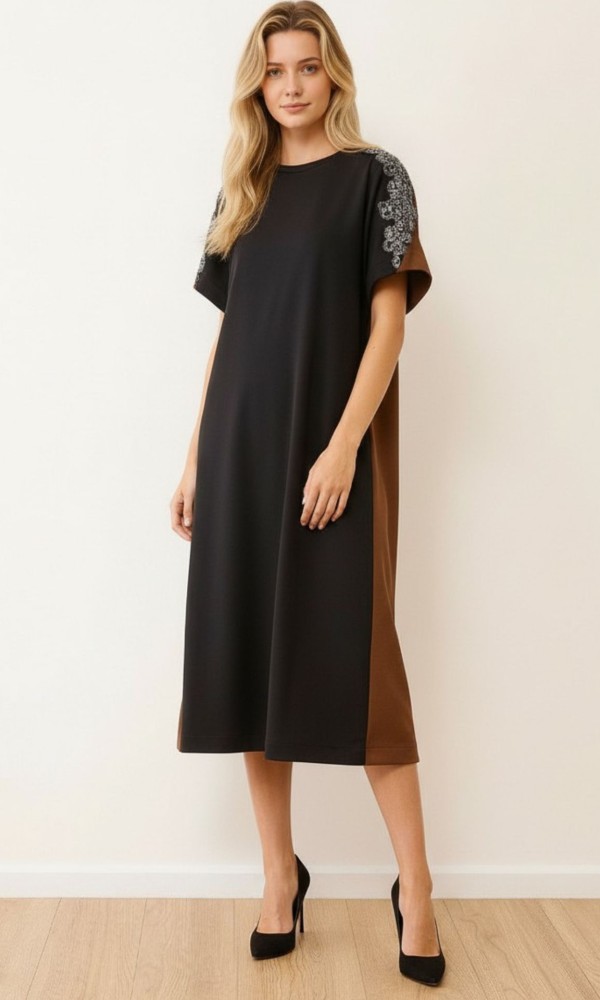 Φόρεμα Colorblock με Κεντητές Λεπτομέρειες Φόρεμα Colorblock με Κεντητές Λεπτομέρειες