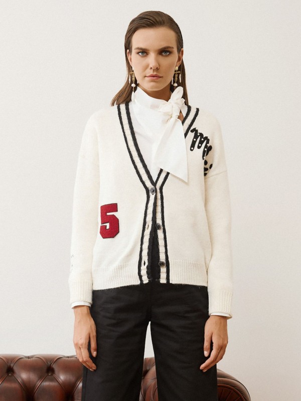 Λευκή Ζακέτα Με Κεντήματα