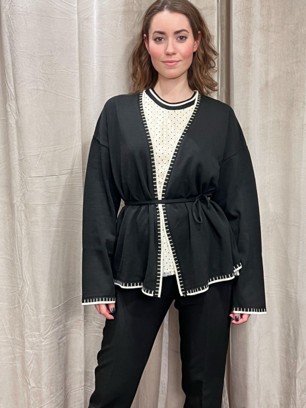 Ζακέτα Μαύρη Με Ραφές
