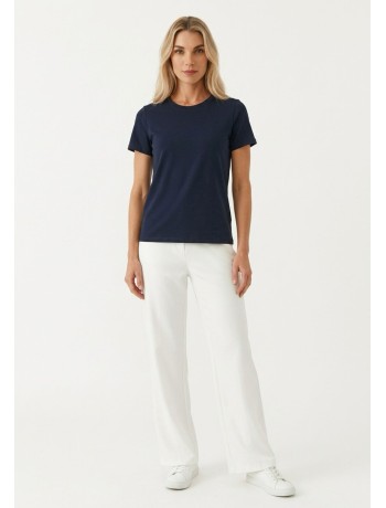 White High-Waisted Leggings