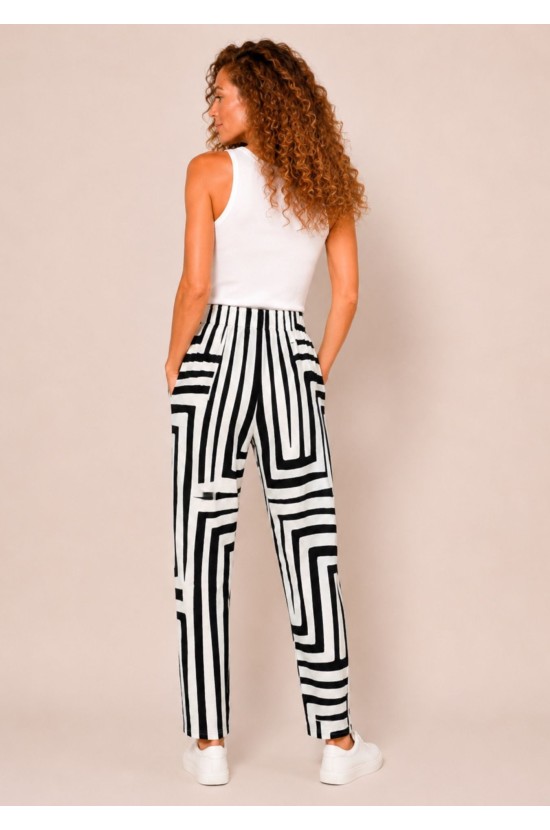 Black-and-White Pantalona Black-and-White Pantalona