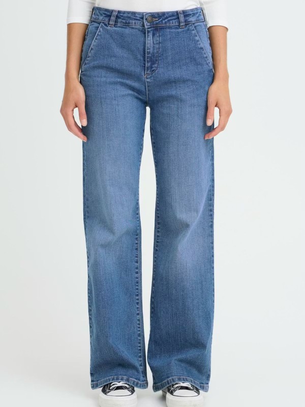 Wide leg jeans