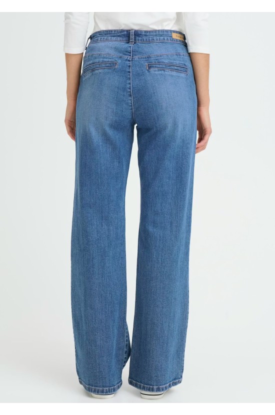 Wide leg jeans