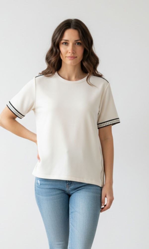 Εκρού Μπλούζα Με Διακοσμητικές Λεπτομέρειες