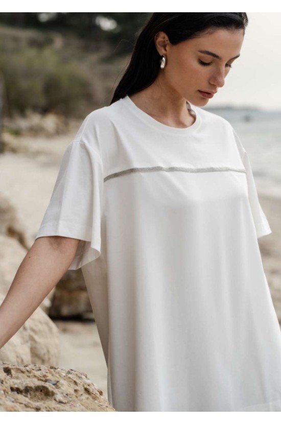 Λευκή Oversized Μπλούζα Με Διακριτική Λάμψη Λευκή Oversized Μπλούζα Με Διακριτική Λάμψη
