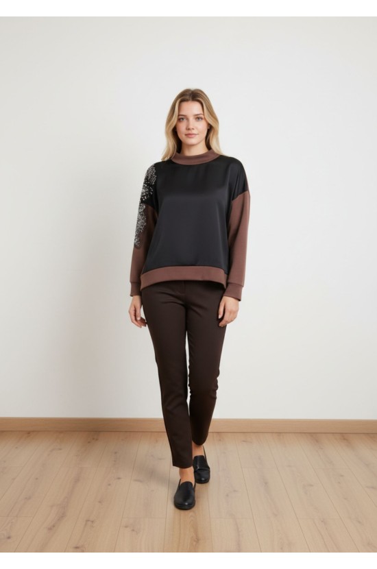 Black-Chocola Blouse With Embroidery on the Shoulders