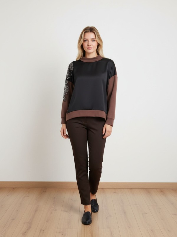 Μαύρη - Σοκολά Μπλούζα Με Κέντημα στου Ώμους