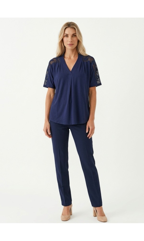 Μπλούζα Με V Και Δαντέλα