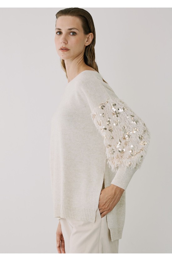 Ecru knitted blouse with sequins