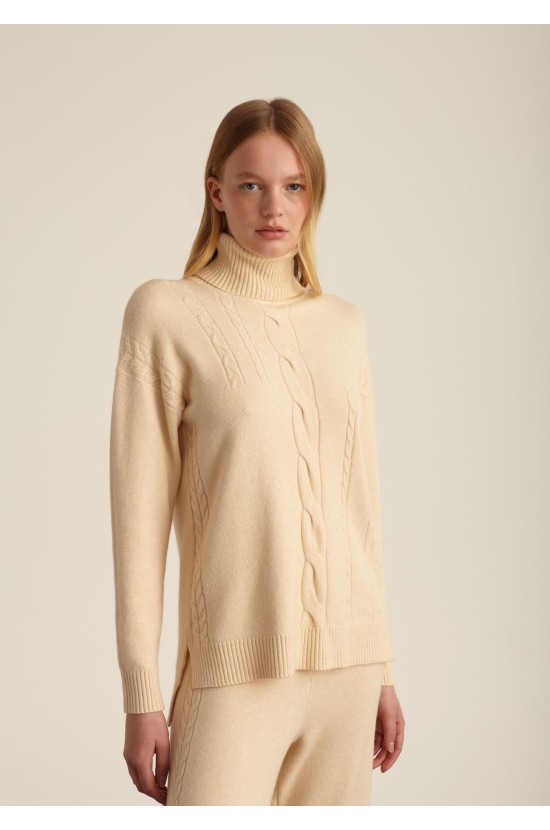 Blouse Knitted Turtleneck Beige