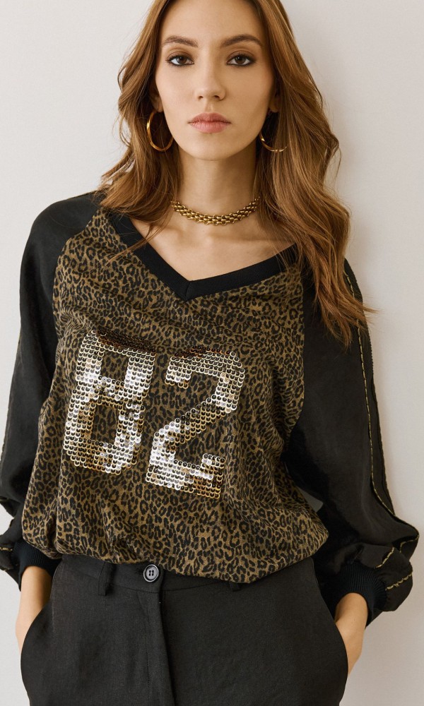 Leopard blouse with sequins Leopard blouse with sequins