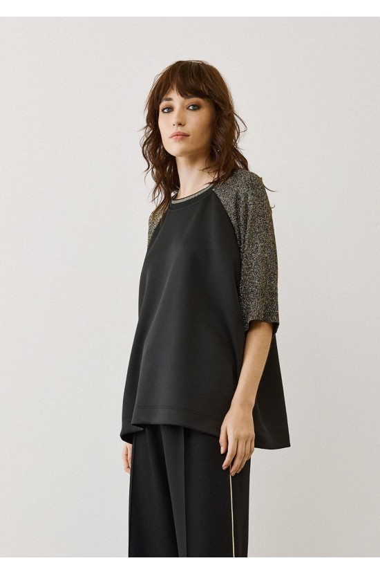 Blouse with Gold Details Blouse with Gold Details