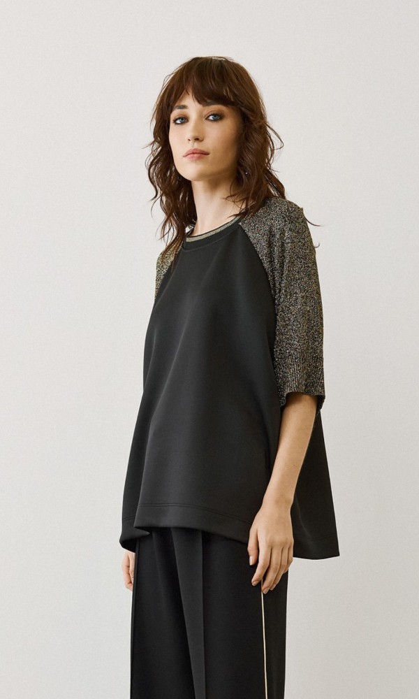 Μπλούζα με Χρυσές Λεπτομέρειες Μπλούζα με Χρυσές Λεπτομέρειες