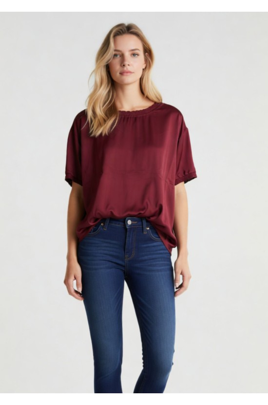 Σατέν Μπορντό Μπλούζα με Λάστιχο Λαιμό Σατέν Μπορντό Μπλούζα με Λάστιχο Λαιμό