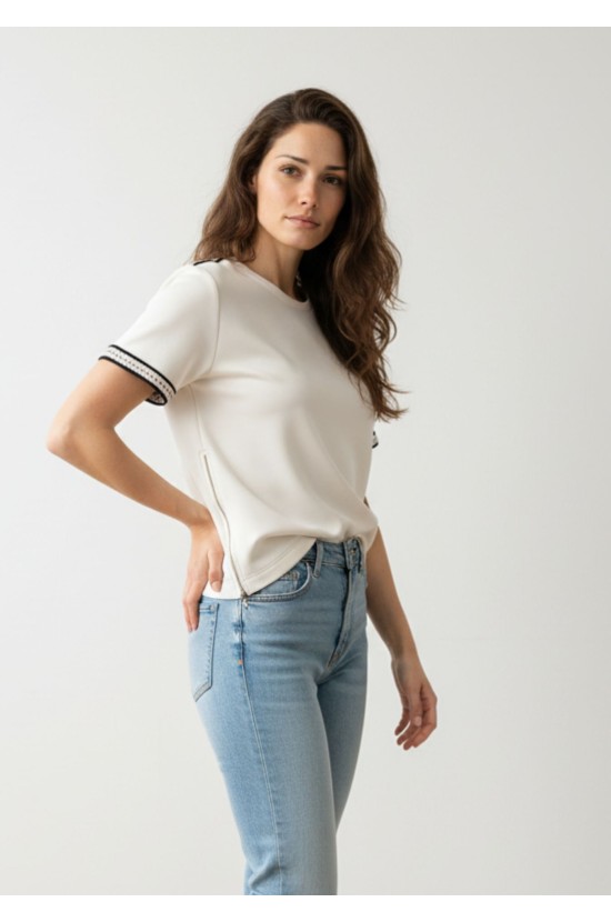 Εκρού Μπλούζα Με Διακοσμητικές Λεπτομέρειες