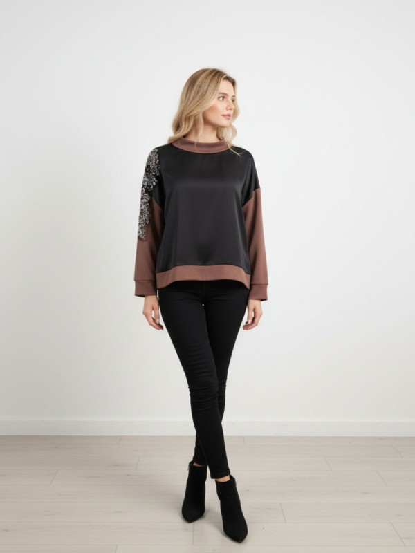 Μαύρη - Σοκολά Μπλούζα Με Κέντημα στου Ώμους