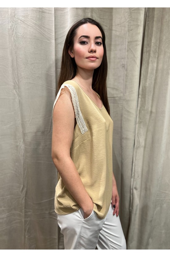 Sleeveless Blouse Beige