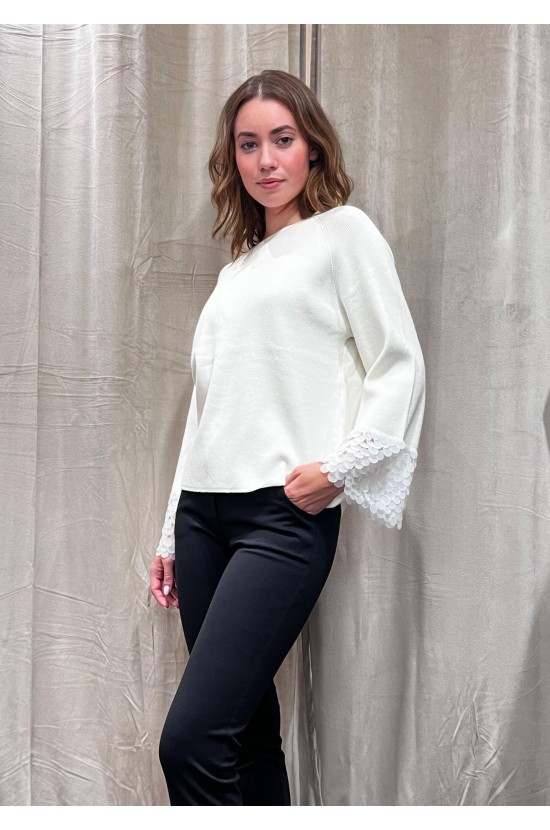 White knitted blouse with sequins