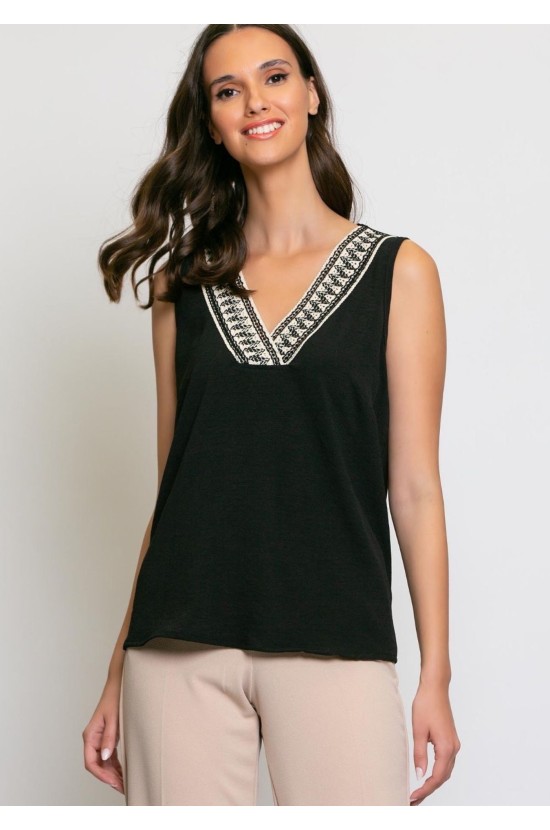 Black sleeveless blouse with V and embroidery