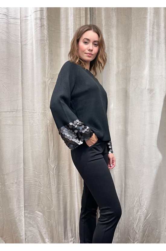 Black knitted blouse with sequins