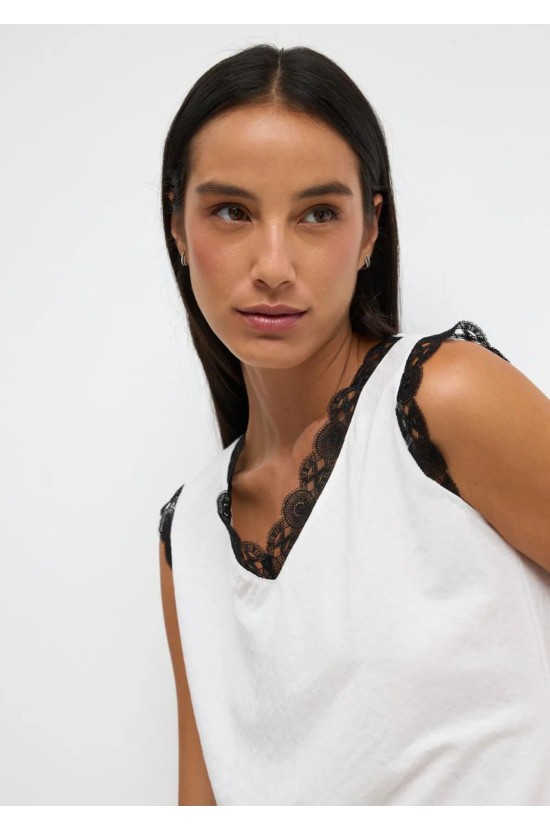 Sleeveless Blouse with Lace Sleeveless Blouse with Lace