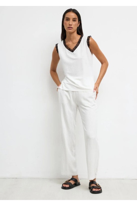 Sleeveless Blouse with Lace Sleeveless Blouse with Lace
