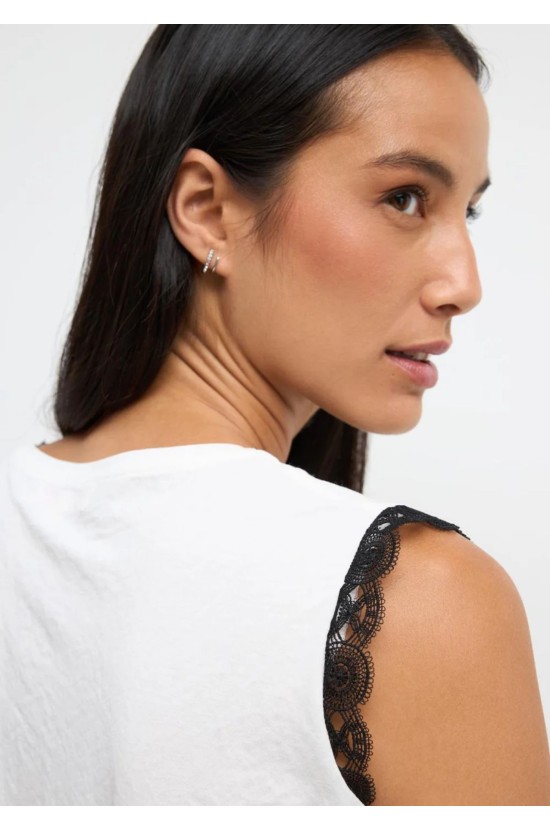 Sleeveless Blouse with Lace Sleeveless Blouse with Lace
