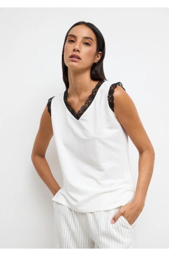 Sleeveless Blouse with Lace Sleeveless Blouse with Lace
