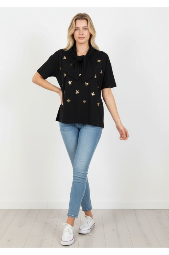 Μαύρη Μπλούζα Με Δέσιμο & Χρυσές Κεντημένες Λεπτομέρειες Μαύρη Μπλούζα Με Δέσιμο & Χρυσές Κεντημένες Λεπτομέρειες