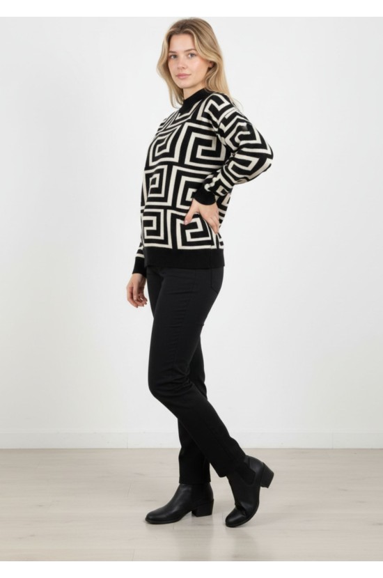 Knitted Blouse With Geometric Pattern Knitted Blouse With Geometric Pattern