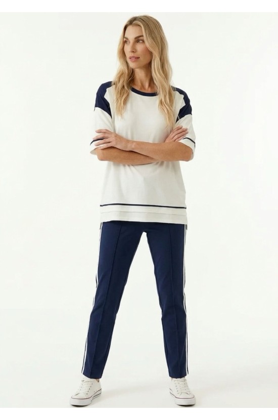 T-shirt with Navy Details