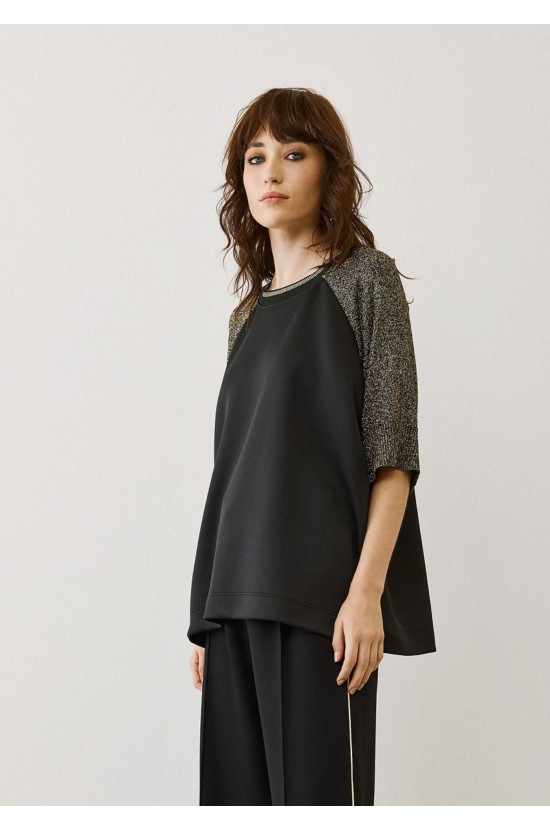 Blouse with Gold Details Blouse with Gold Details
