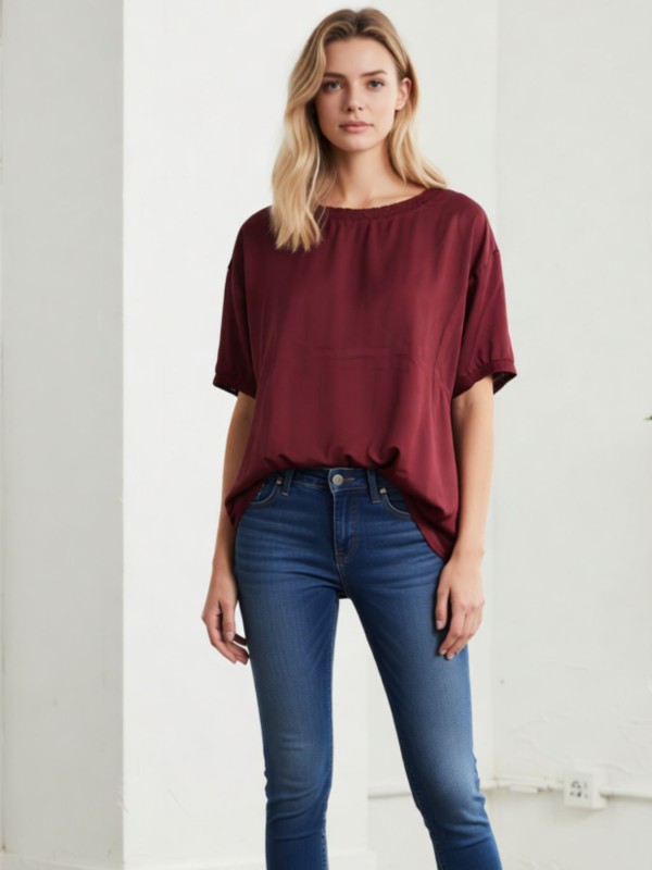 Σατέν Μπορντό Μπλούζα με Λάστιχο Λαιμό Σατέν Μπορντό Μπλούζα με Λάστιχο Λαιμό