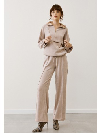 Hooded Sweatshirt & Wide-Leg Pants – Beige Hooded Sweatshirt & Wide-Leg Pants – Beige