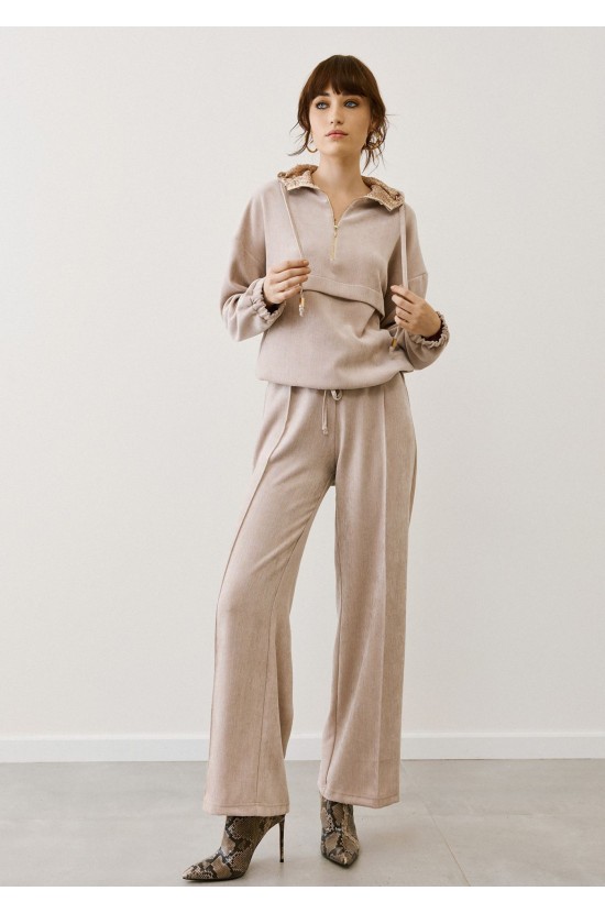 Hooded Sweatshirt & Wide-Leg Pants – Beige