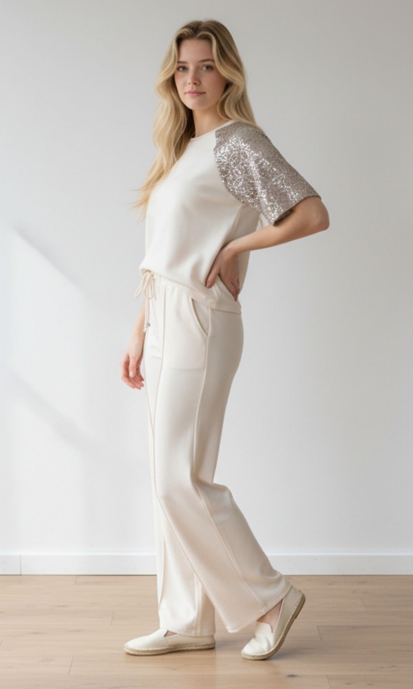 Σετ Τύπου Φόρμας Με Διακριτική Λάμψη