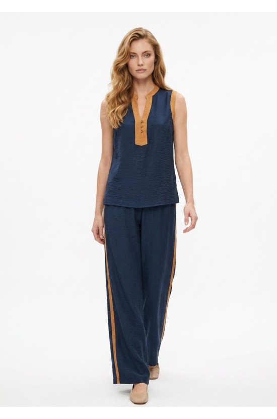 Navy set with camel details Navy set with camel details
