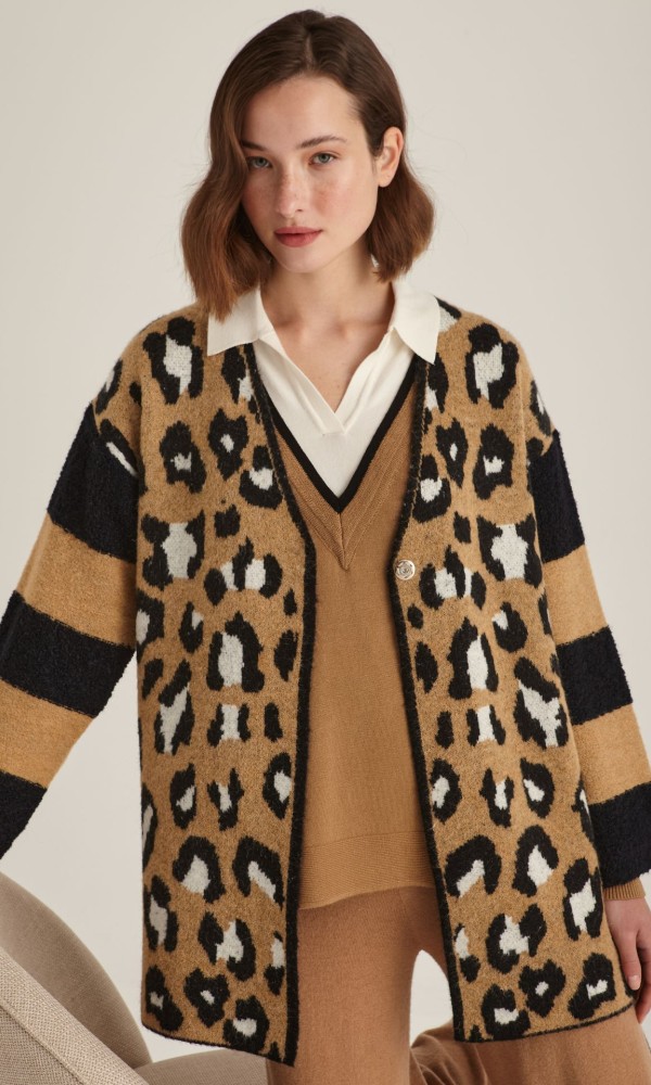 Knitted cardigan Camel Animal Knitted cardigan Camel Animal