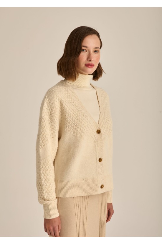 Knitted cardigan with buttons